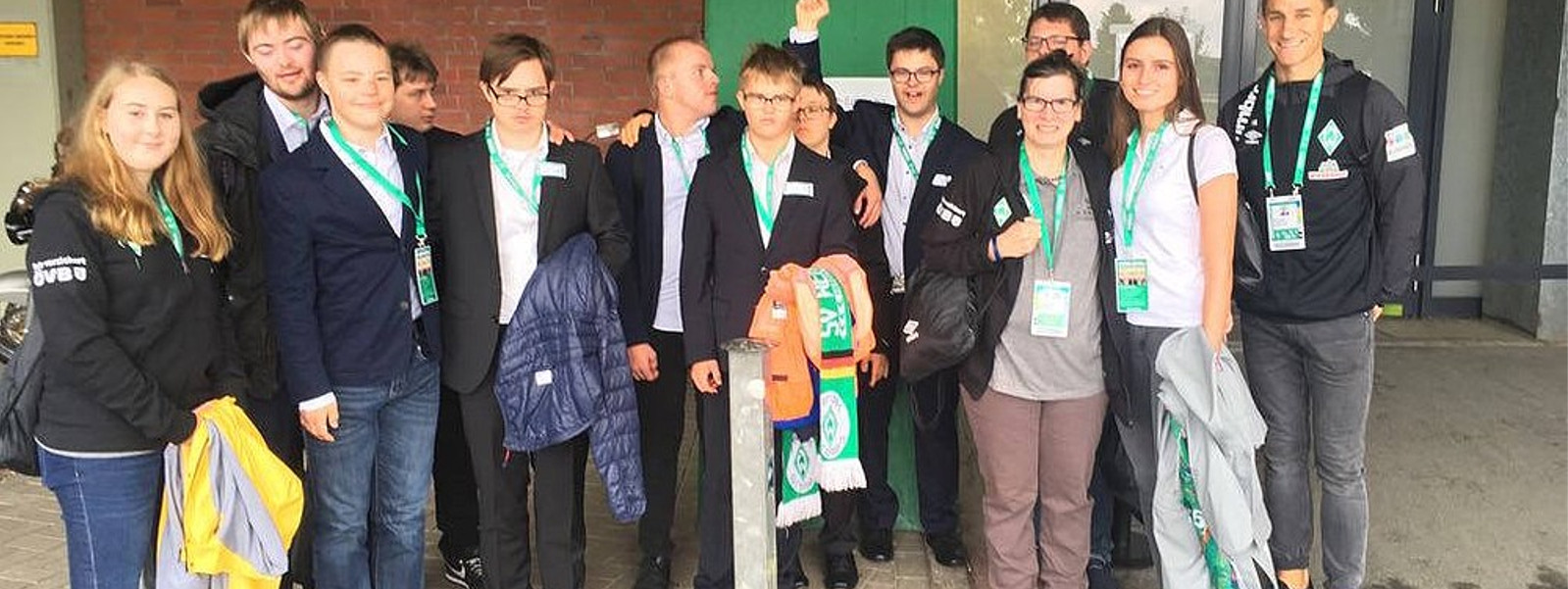 Teilnehmer*innen des inklusiven Volunteer Programms beim SV Werder Bremen